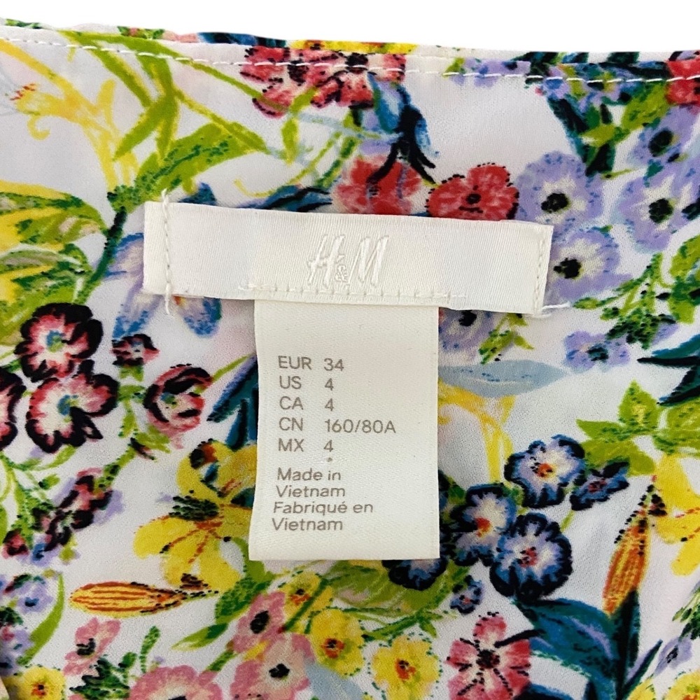 H&M‎ Floral Flutter Sleeve V Neck Blouse Top Garden Feminine Cottage Romantic 4 - Picture 5 of 11